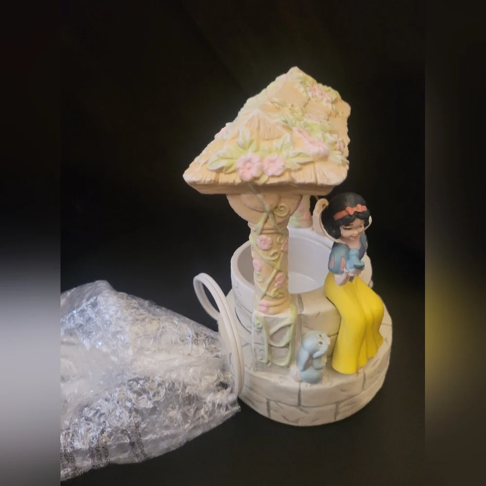 Scentsy Snow White Wax Warmer - Multicolor - Picture 2 of 5